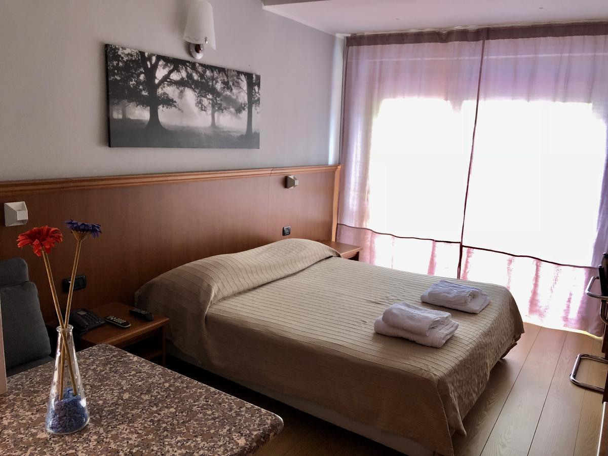 בורגומאנרו Hotel & Apartments Rinaldo מראה חיצוני תמונה