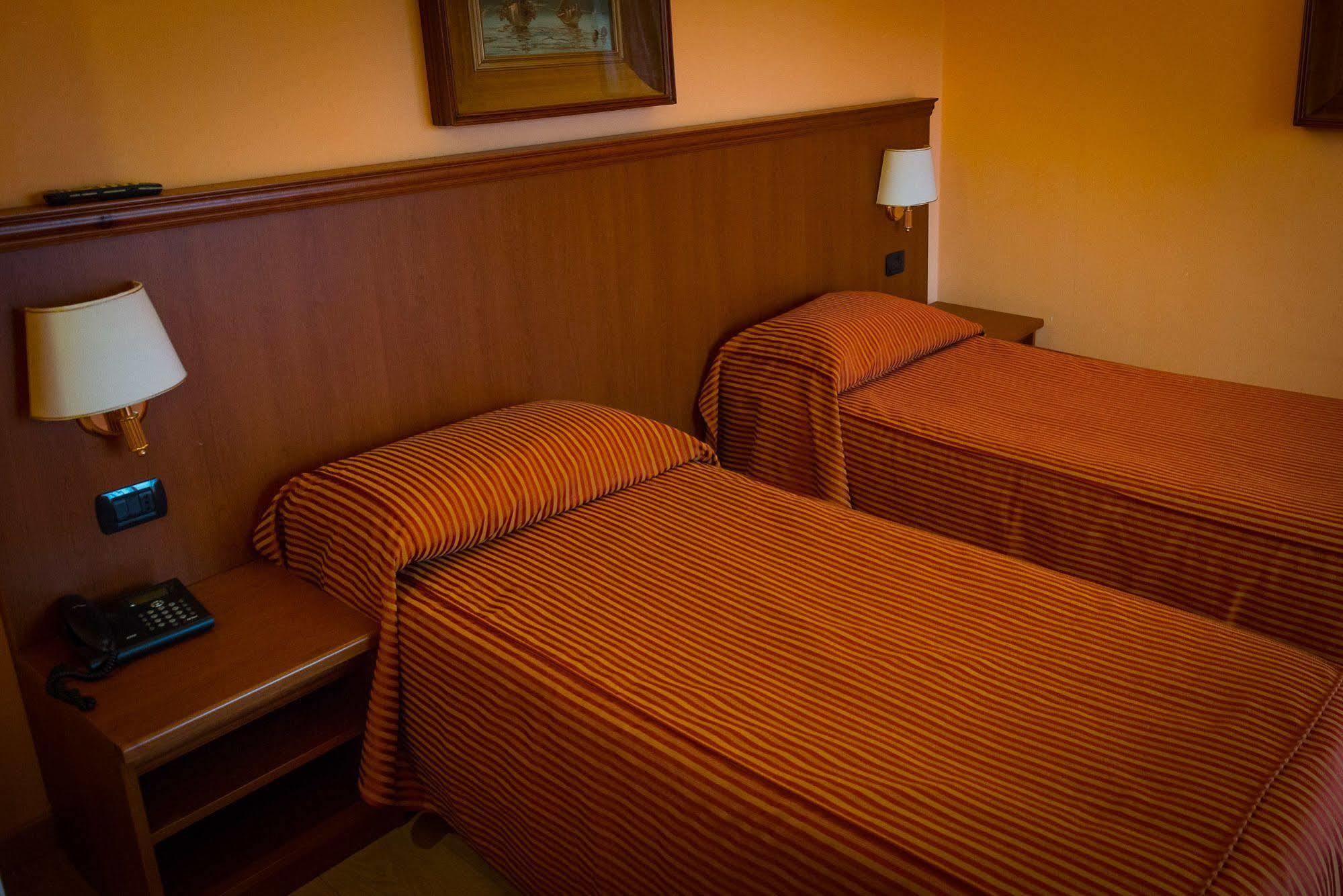 בורגומאנרו Hotel & Apartments Rinaldo מראה חיצוני תמונה